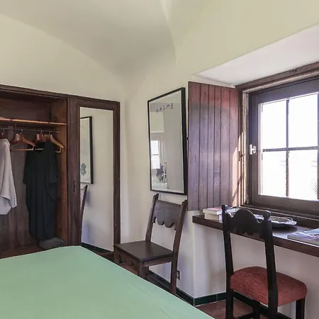 Guest house Torre De Maneys 3*